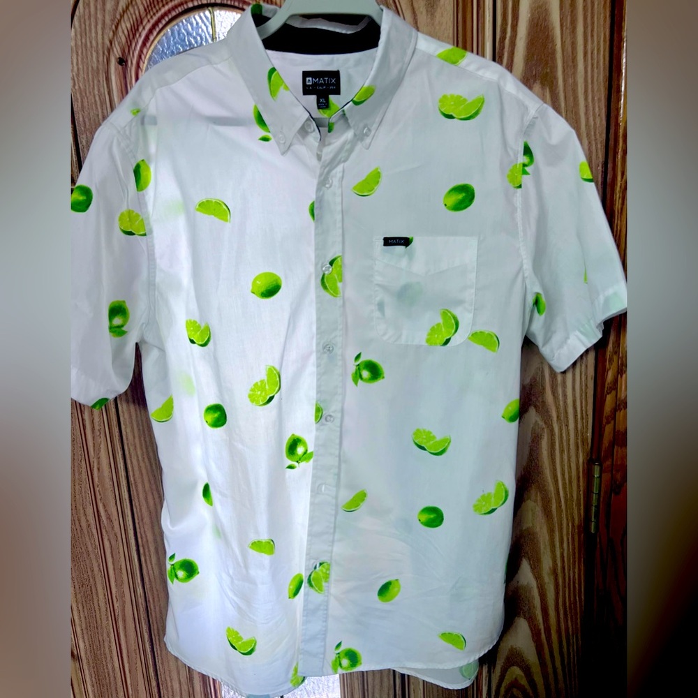 Men’s Matix Lime Button-up XL.